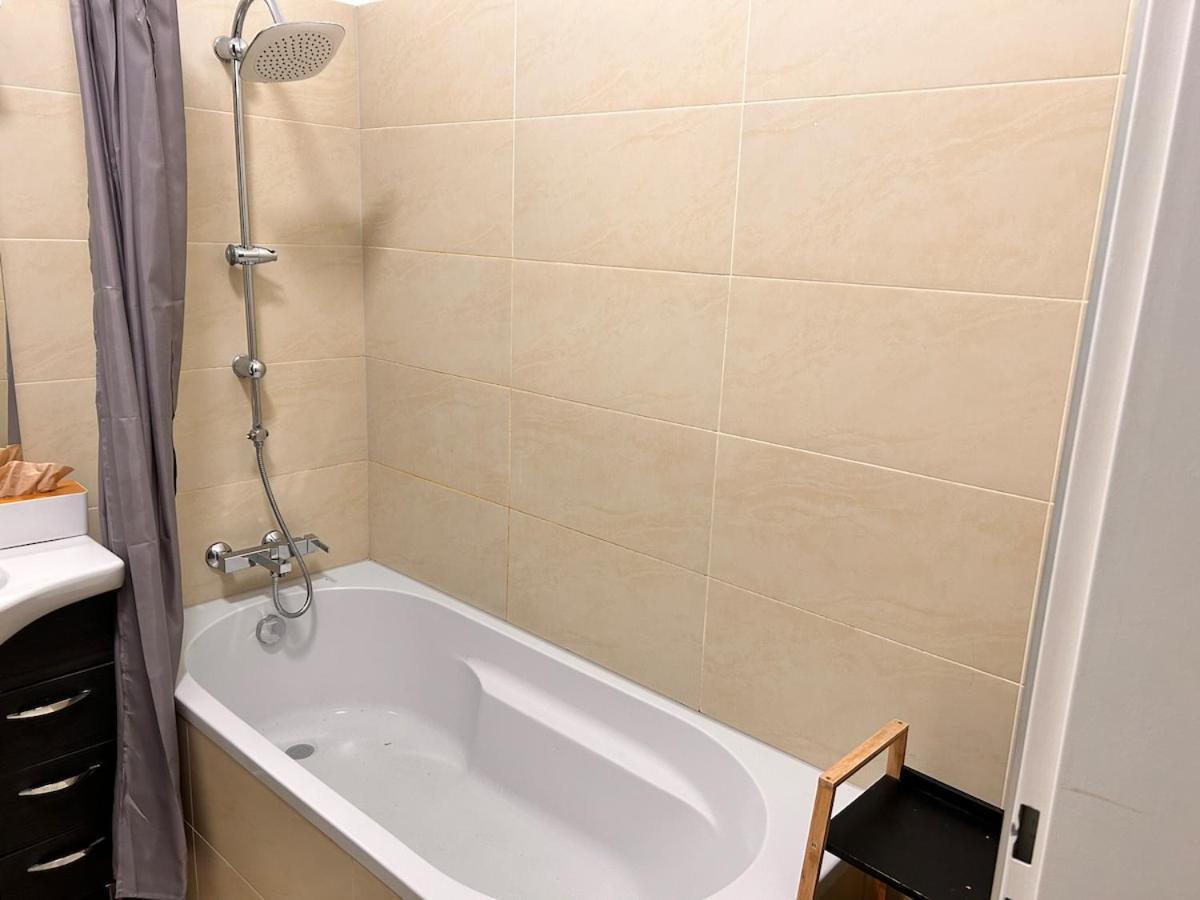 Spacious Central 4-Room Suite For 6 - Near Subway Vienna Esterno foto